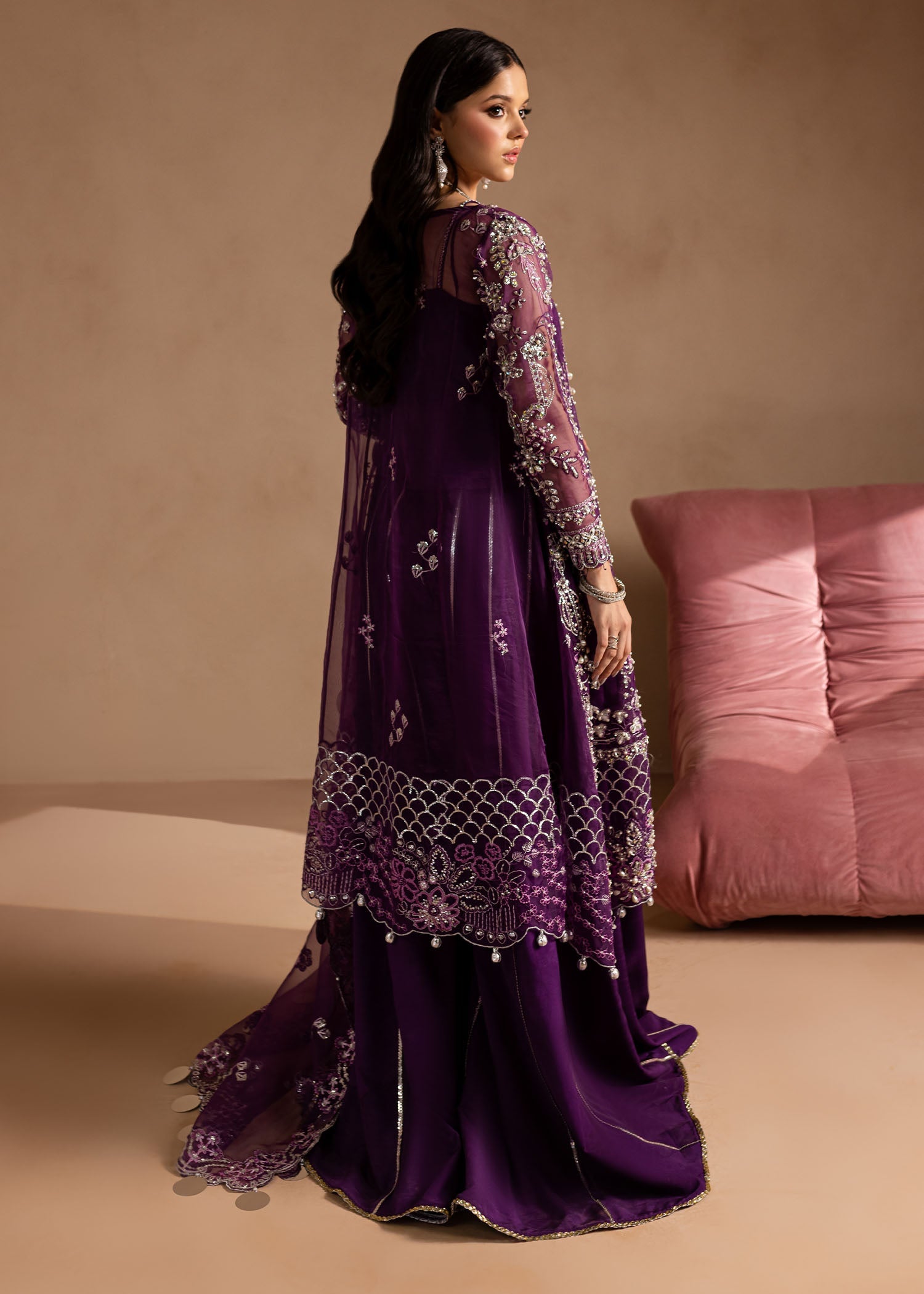 Maria Osama Khan Lamhay`24 (Sheesham)