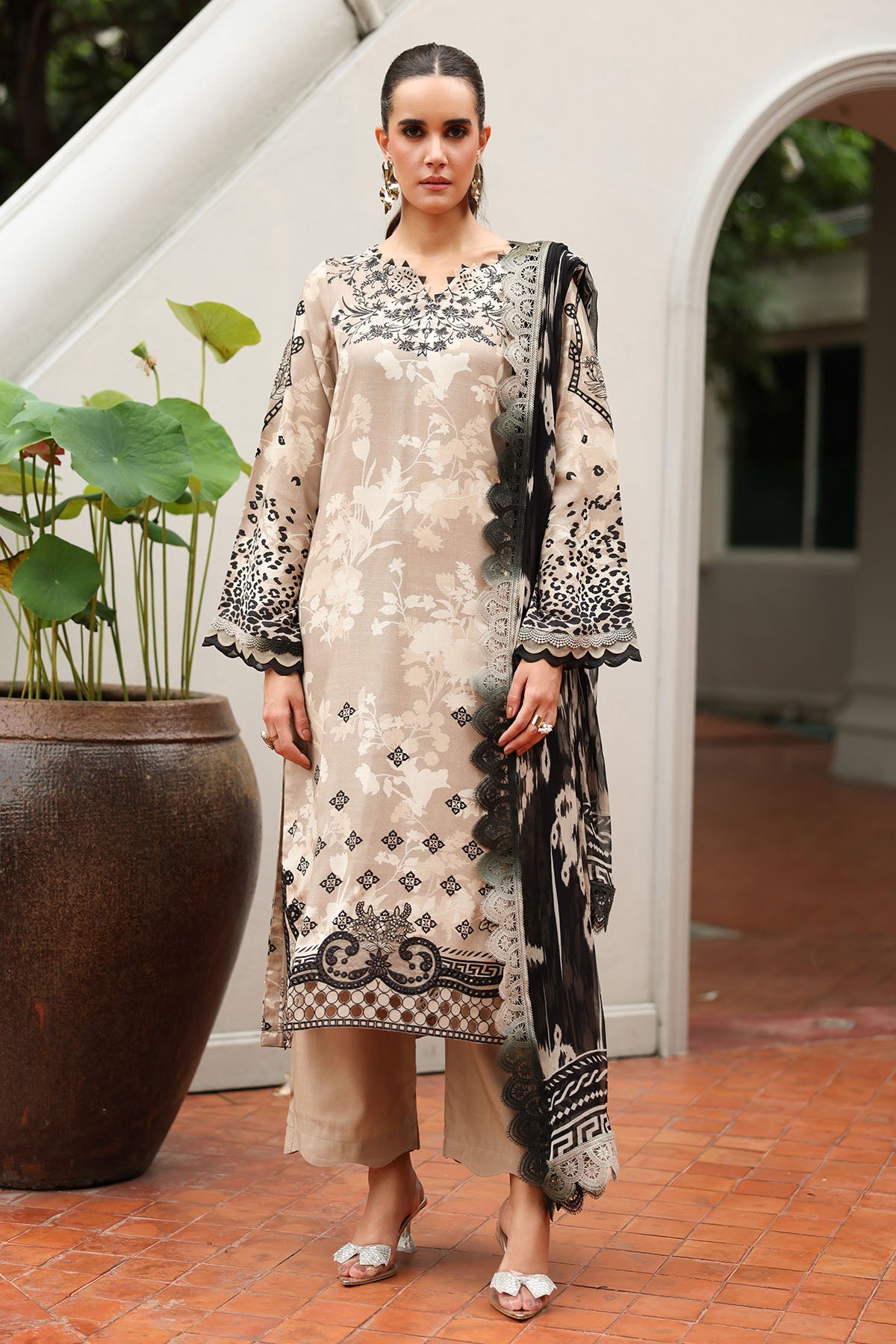 RA Nureh Delights S-Linen`25 DD#23