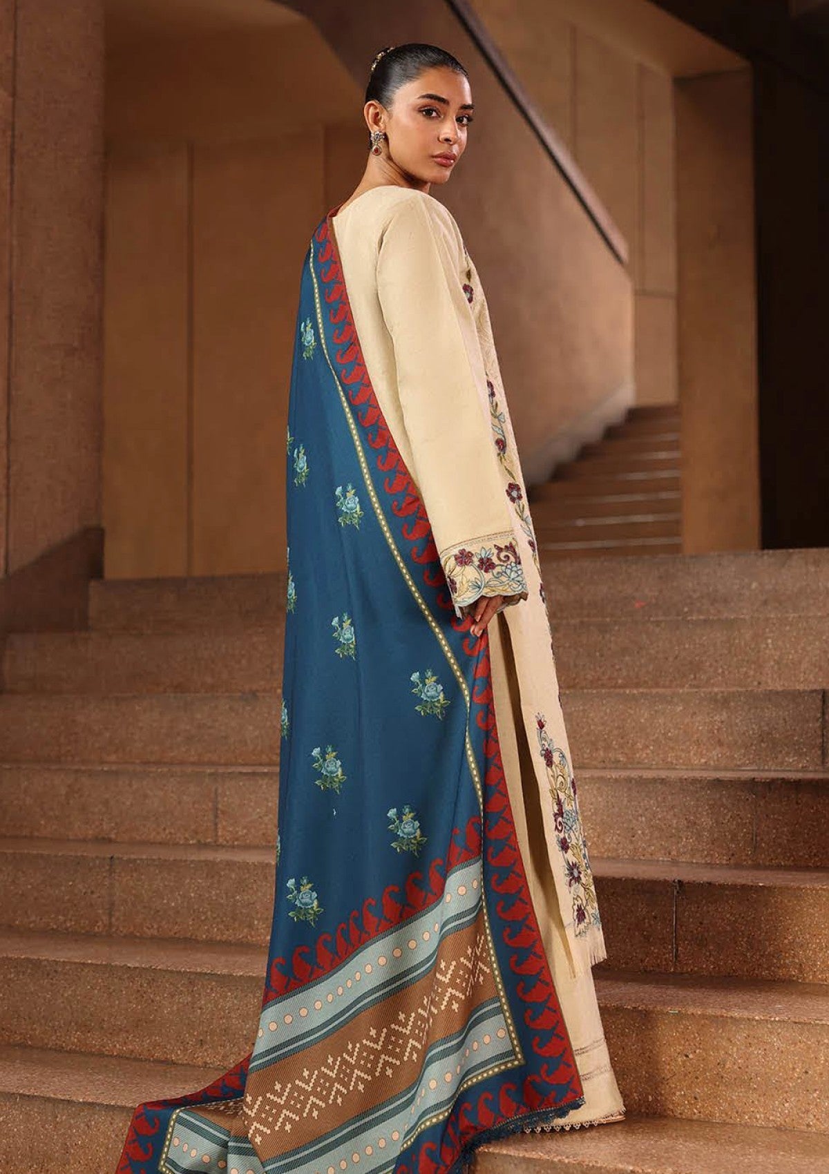 Raj Bari P/Winter Shawl`25 D#05