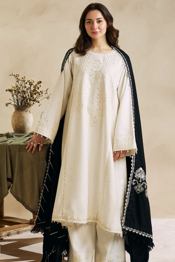 Coco By Zara Shahjahan Winter Unstitched`23 D#04-A Tradition Stores Coco By Zara Shahjahan Winter Unstitched`23 D#04-A Tradition Stores