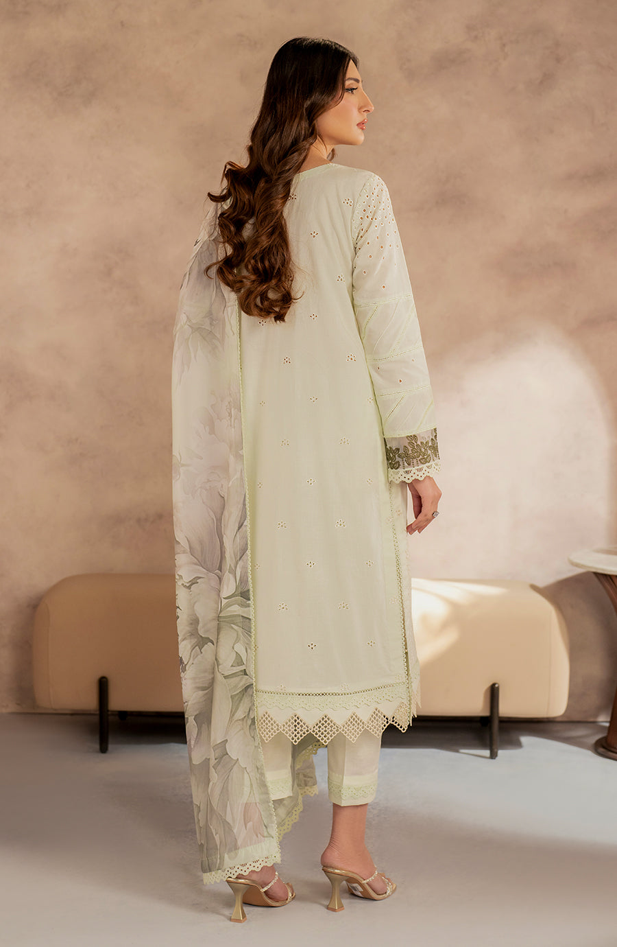 Zarif Lawn`25 D#8 (ROOHAL)
