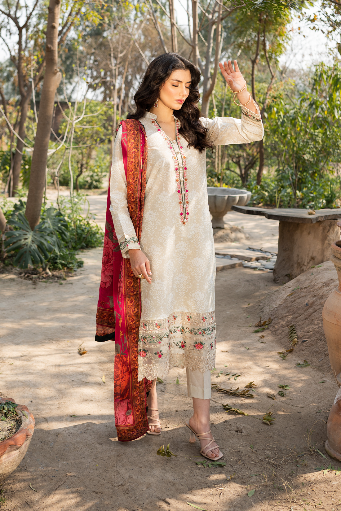 Muraad Raha Emb Lawn`24 (INAYA)