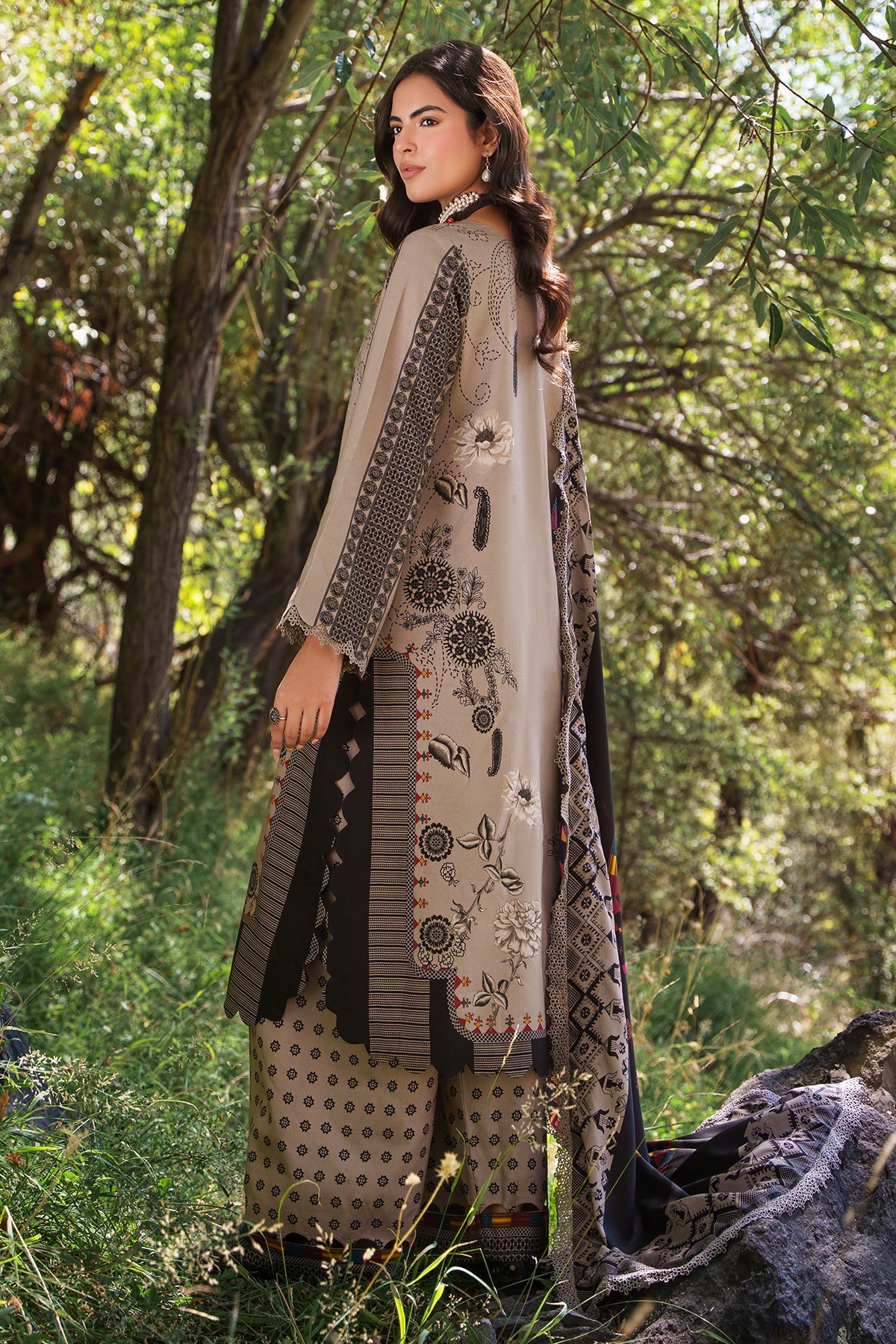 BR Charizma C-prints Linen'26 CPW#3