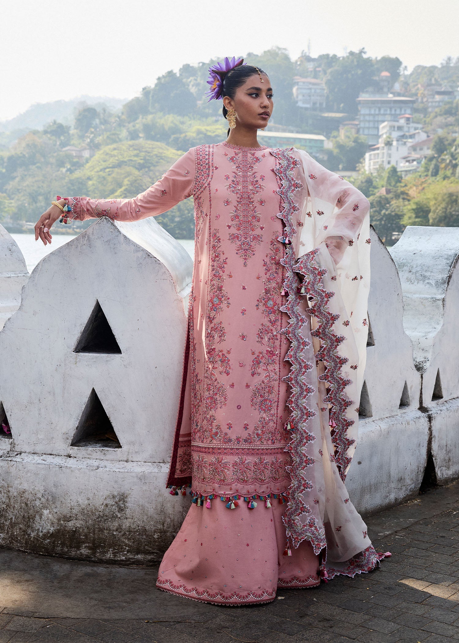 Hussain Rehar Luxury Lawn`25 (Peaar)