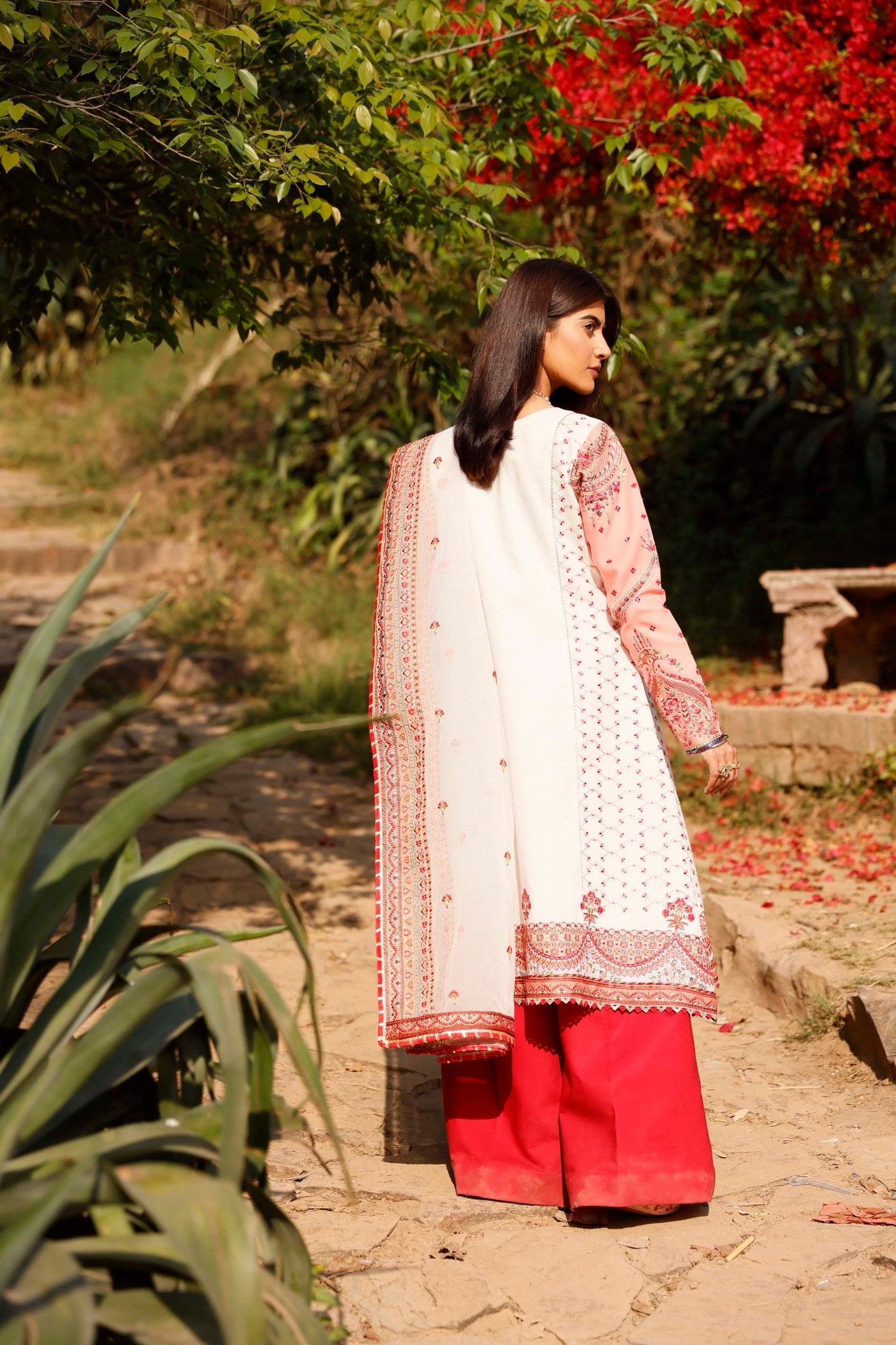 Seroli Ku Ba Ku Festive Lawn`23 D#4