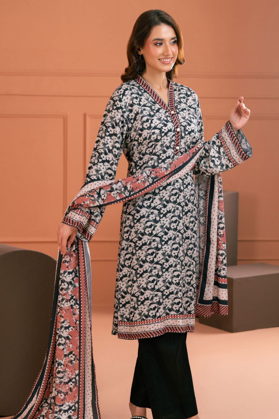 Gul Ahmed Winter`25 LT#52036