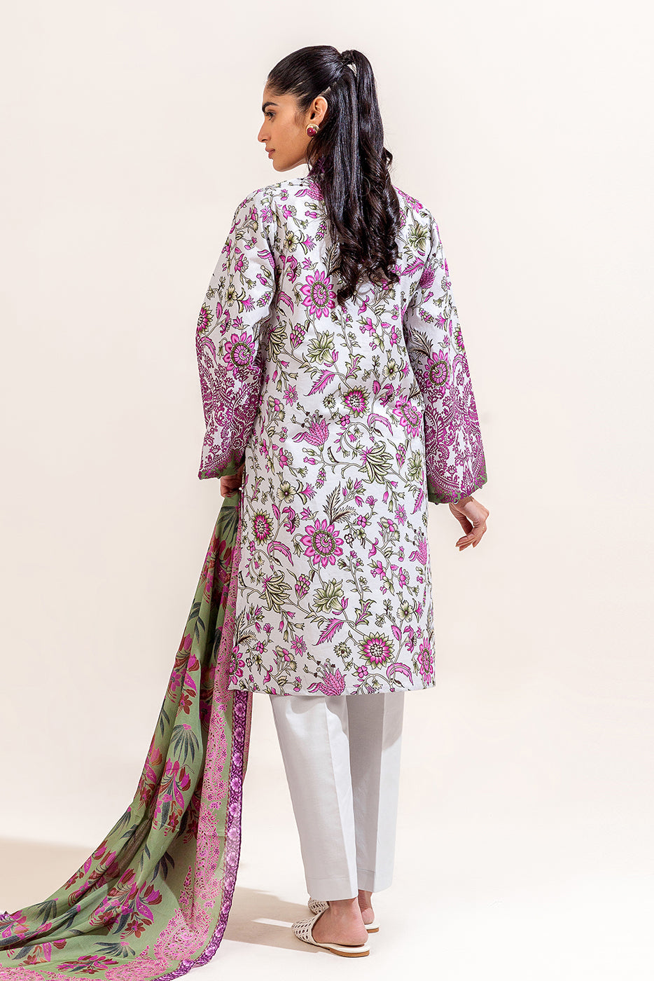 Beech Tree Mor Bagh Lawn`25 MB#7029