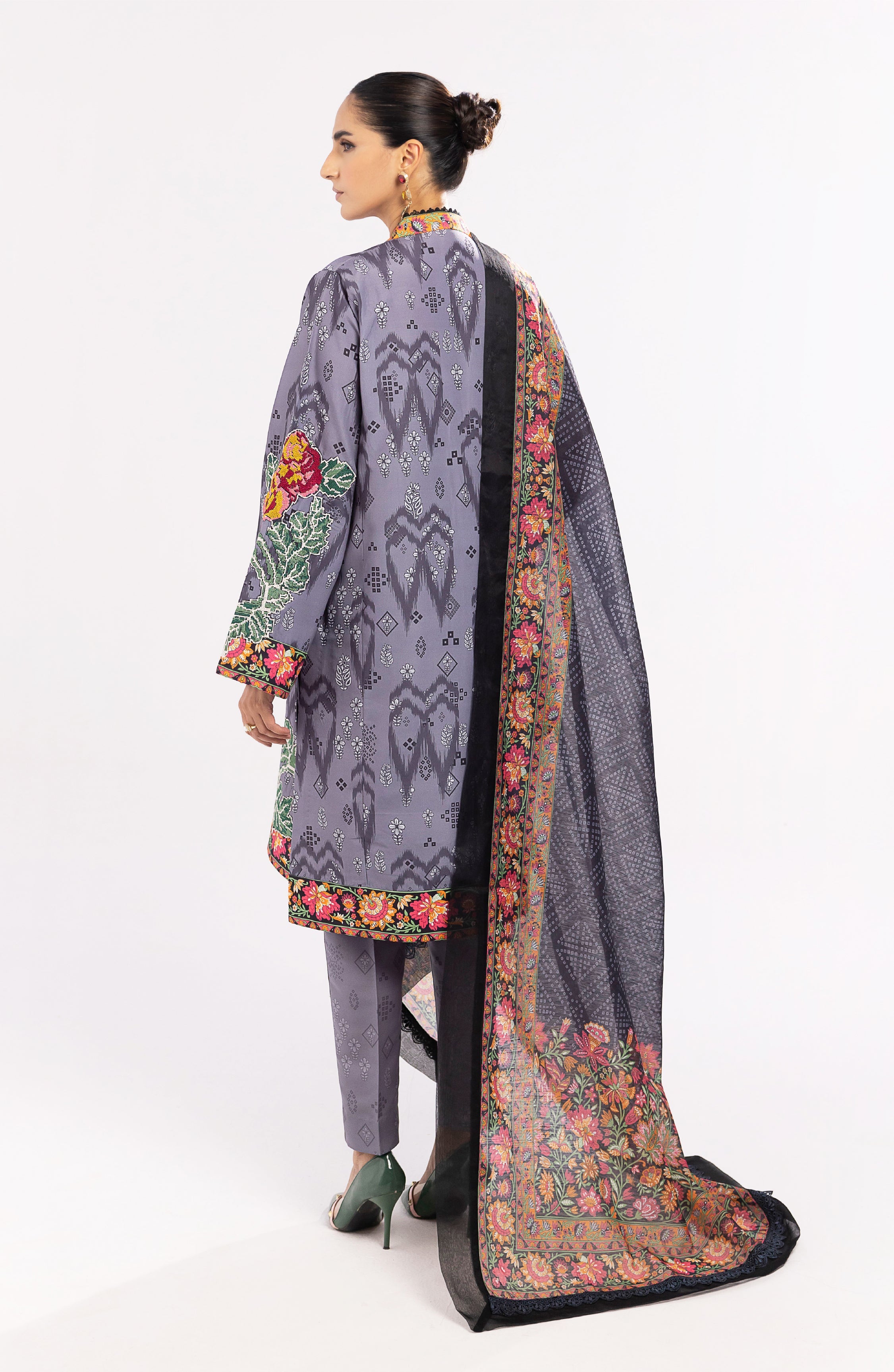 Maryum & Maria Eid Lawn'24 D#594