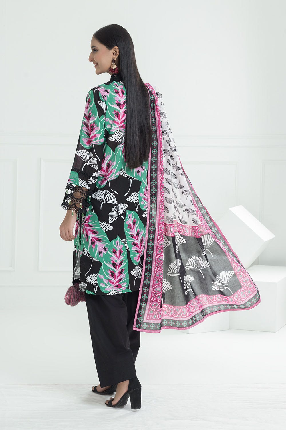 Gul Ahmed Summer Lawn'25 CL# 52478A