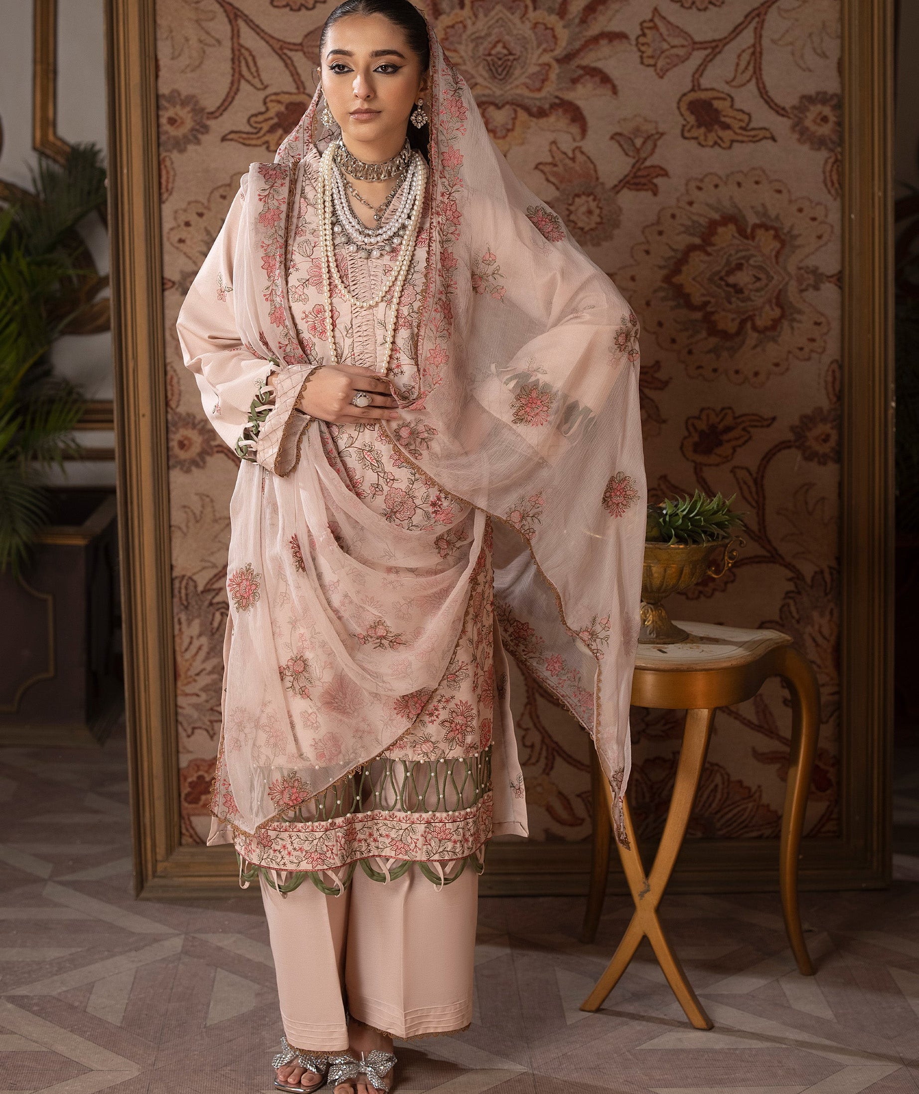 Sanam Saeed Rioga Lawn`24 D#06