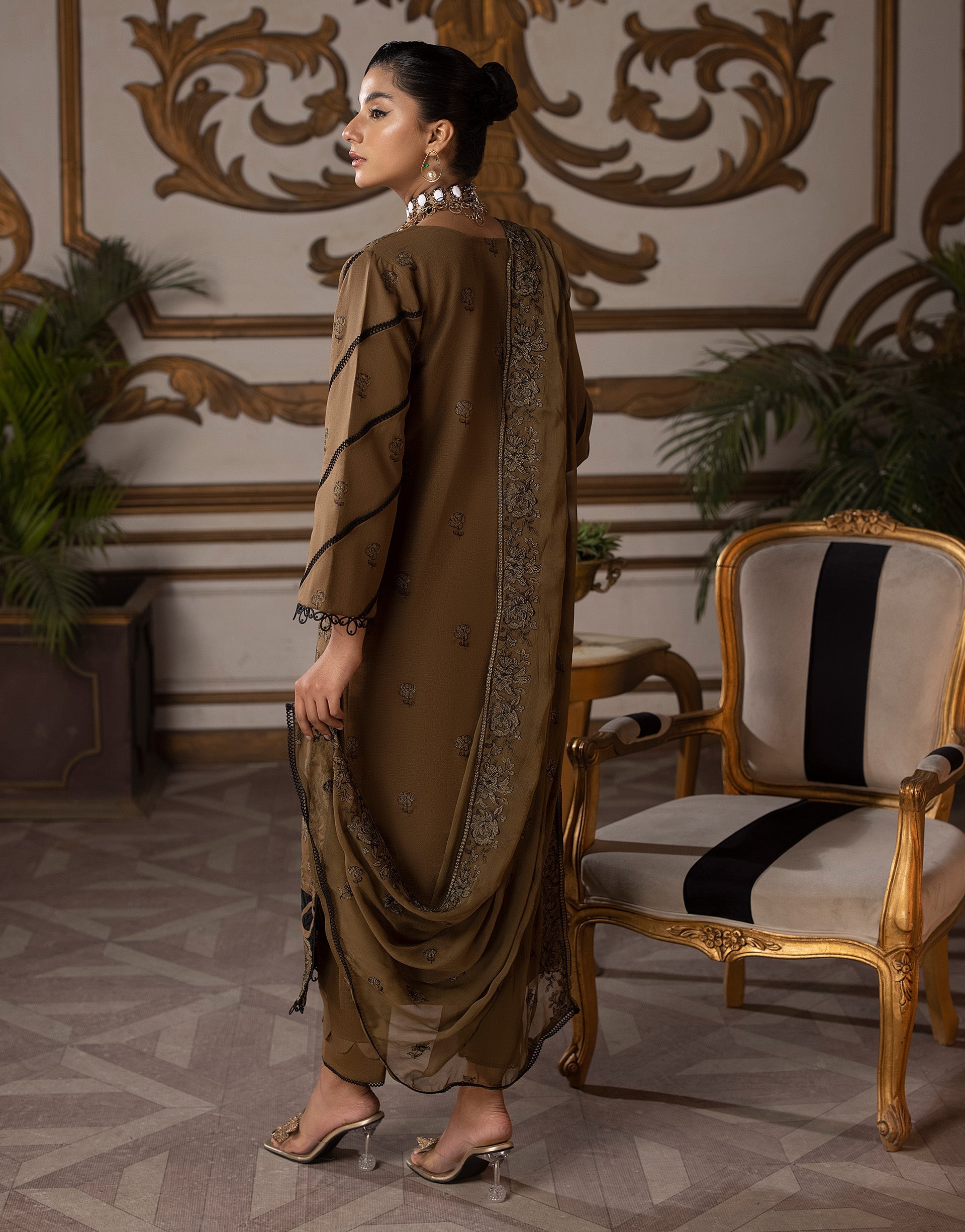 Sanam Saeed Rioga Lawn`24 D#09