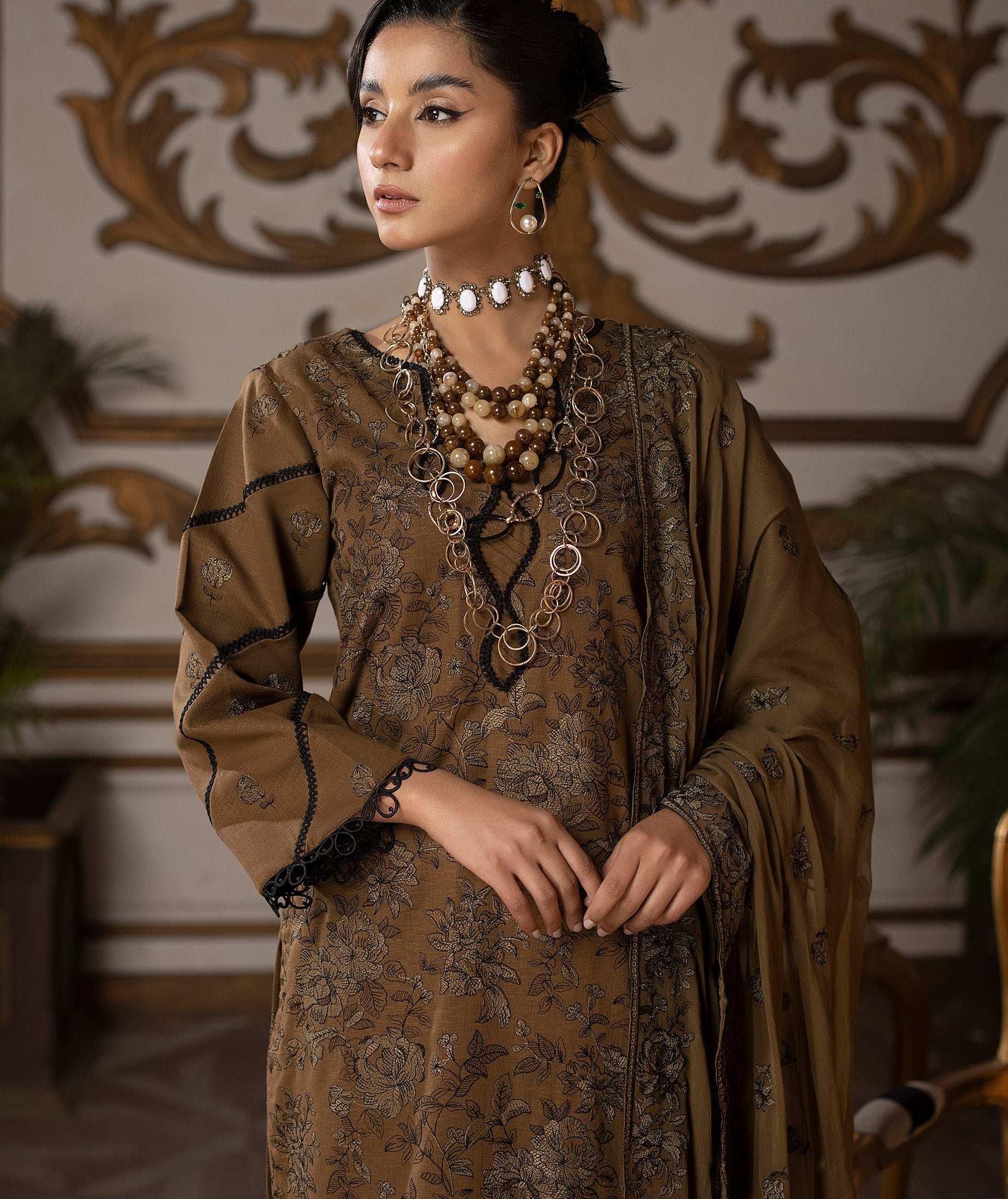 Sanam Saeed Rioga Lawn`24 D#09