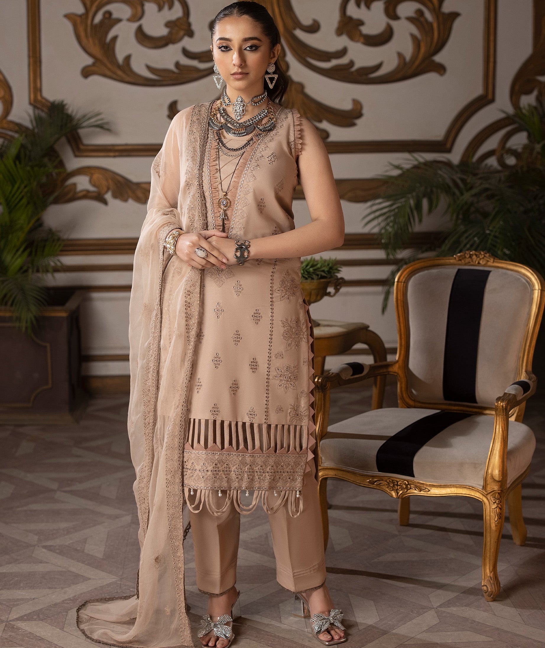 Sanam Saeed Rioga Lawn`24 D#04