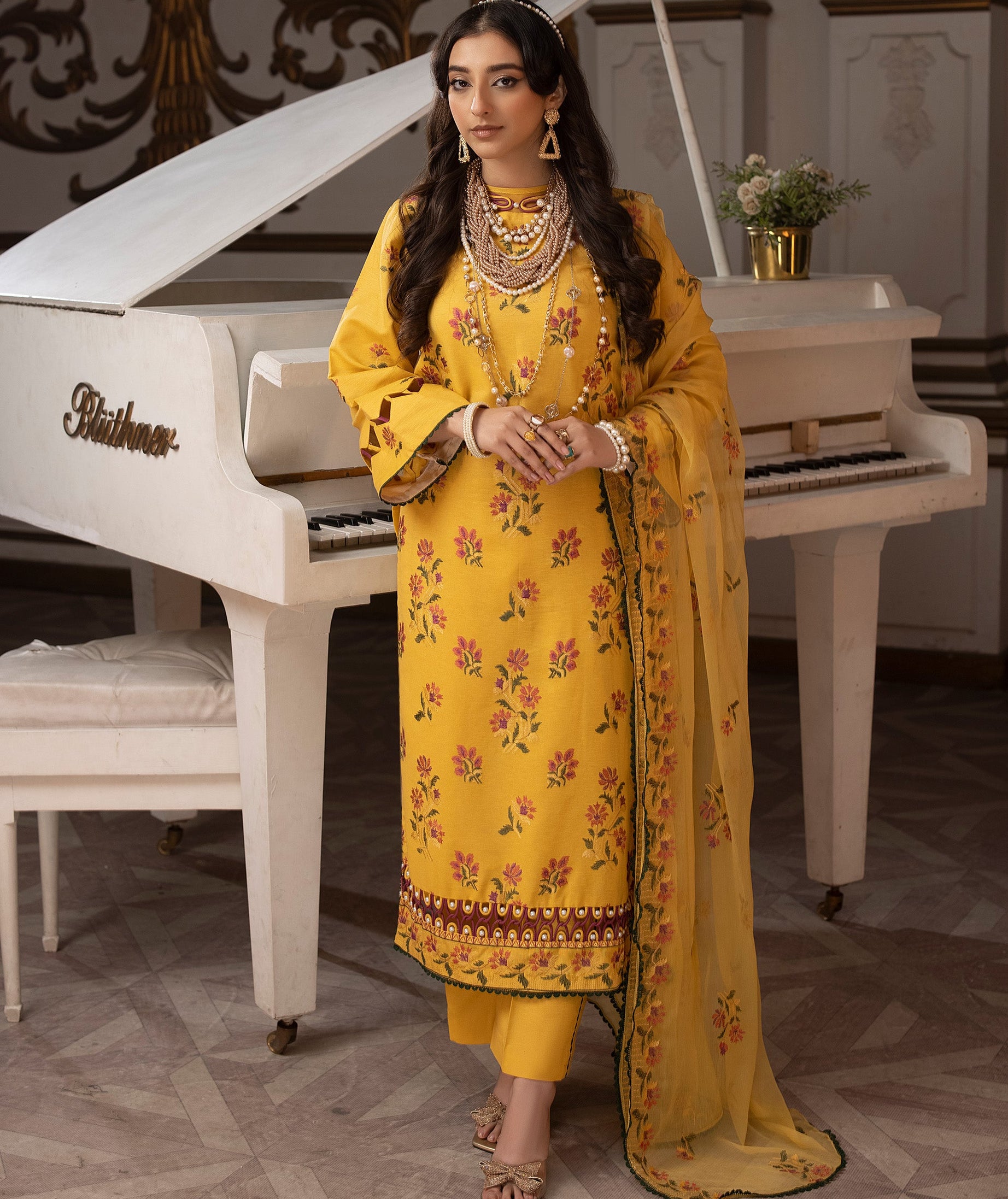 Sanam Saeed Rioga Lawn`24 D#02