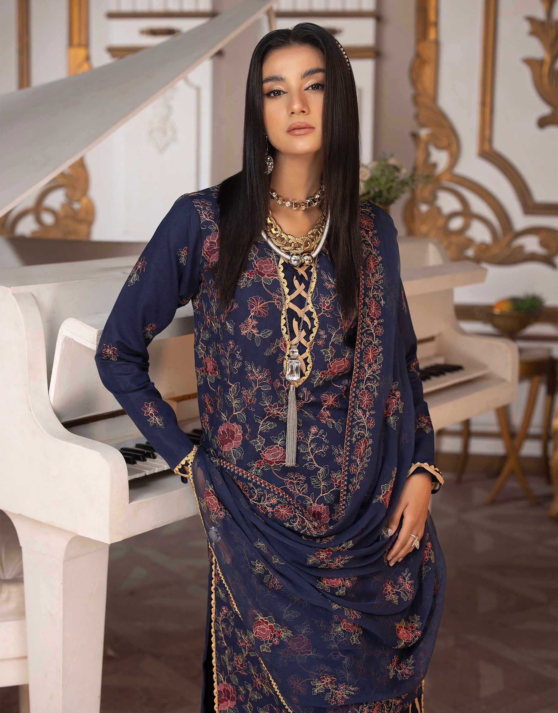 Sanam Saeed Rioga Lawn`24 D#07