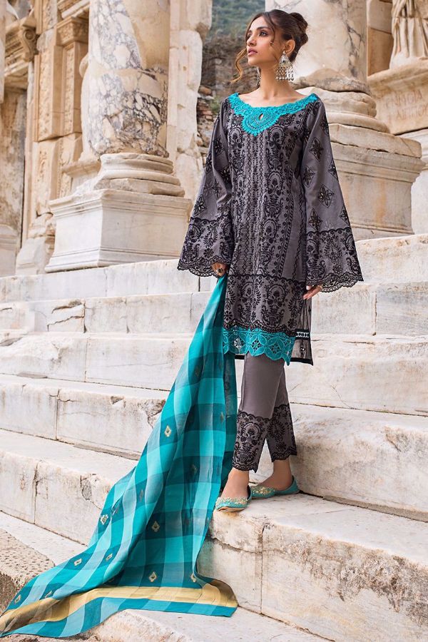 Zainab Chottani Luxury Lawn`21 D#01-B