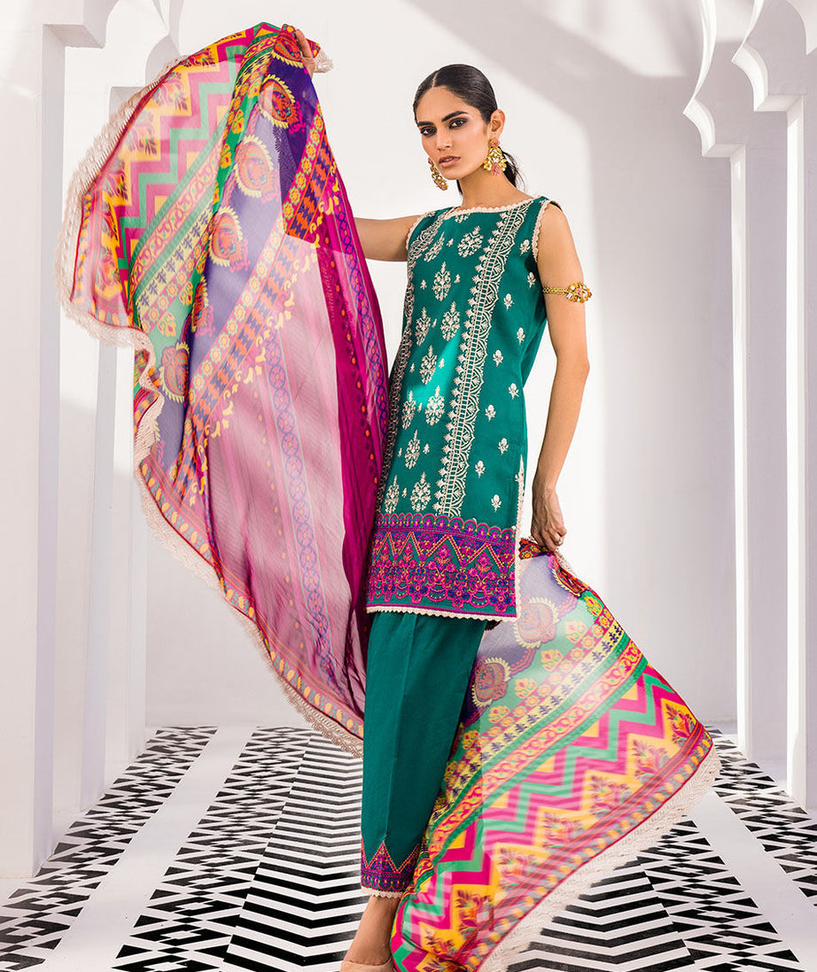 TAHRA By Zainab Chottani Eid Unstitched`22 D#03 (CRIMSON BREEZE)