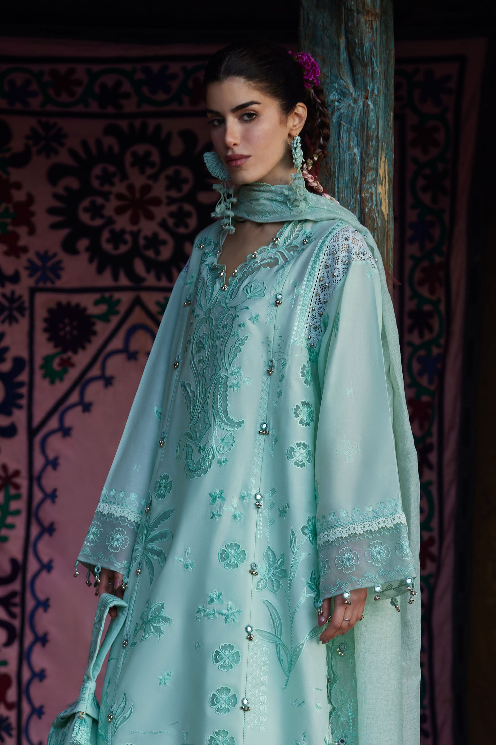 Zaha Festive Lawn`26 D#09A