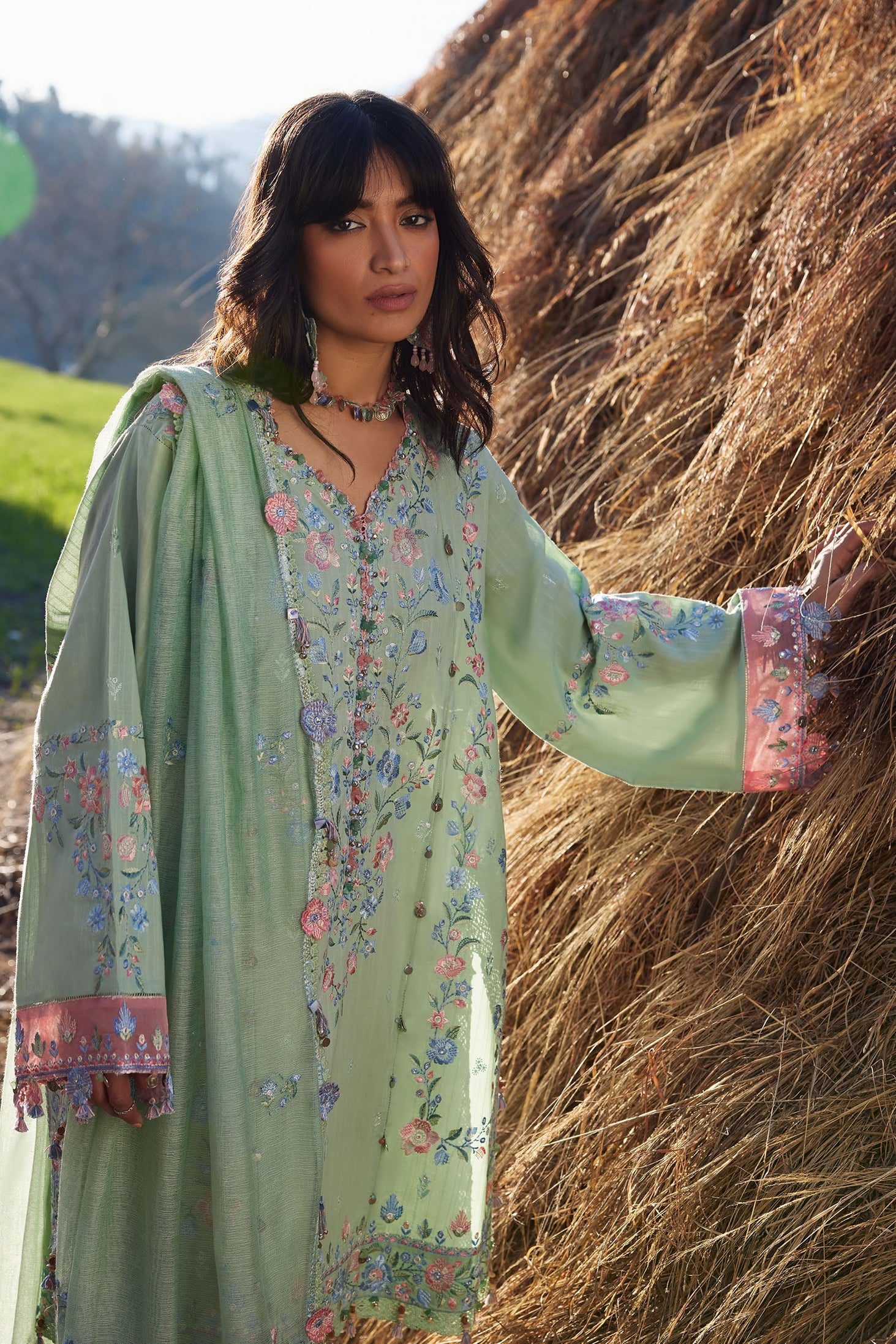 Zaha Festive Lawn`26 D#01B