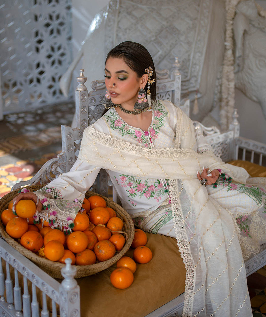 Sajna Luxury Festive Lawn'25 D#05 (Asra)
