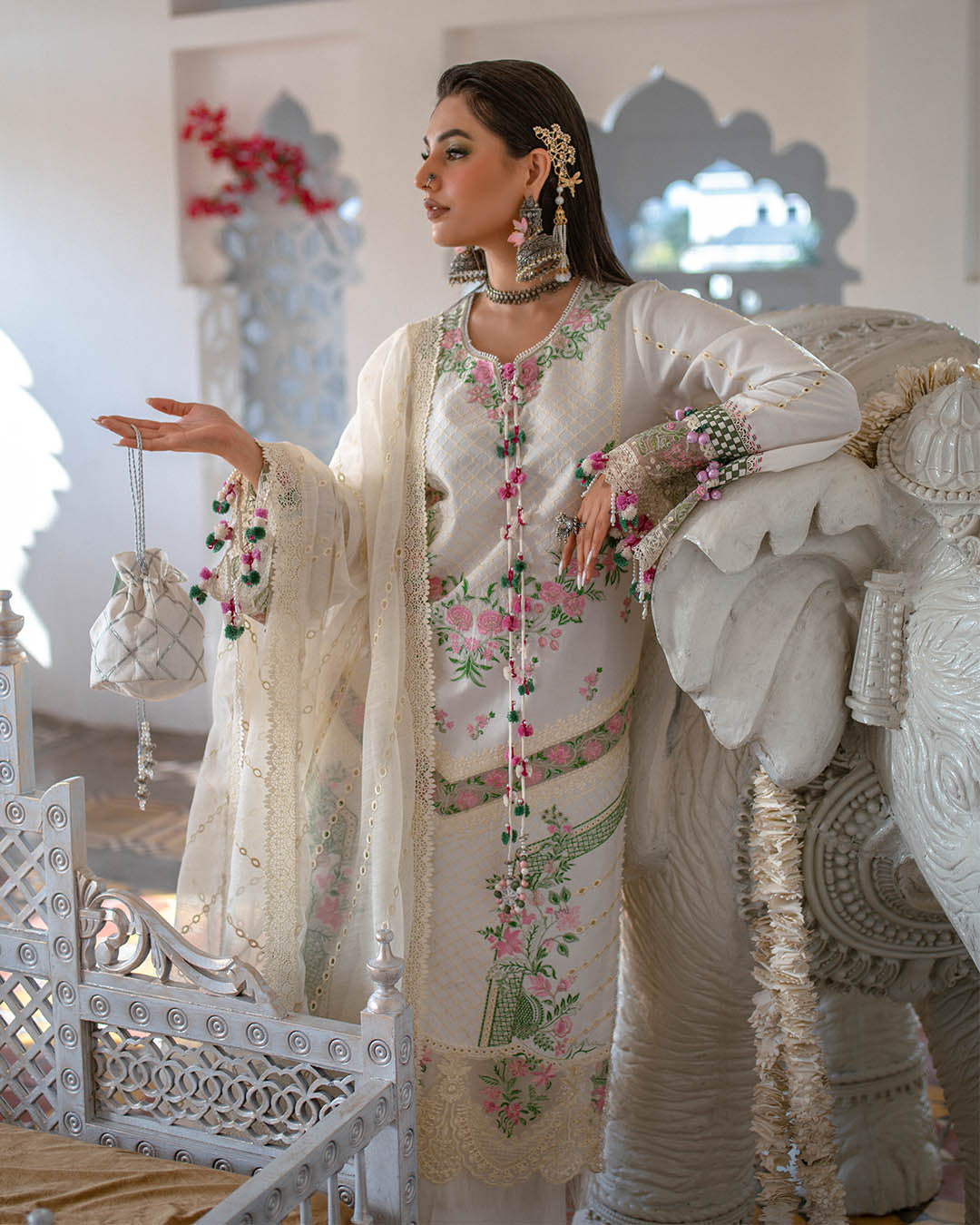 Sajna Luxury Festive Lawn'25 D#05 (Asra)