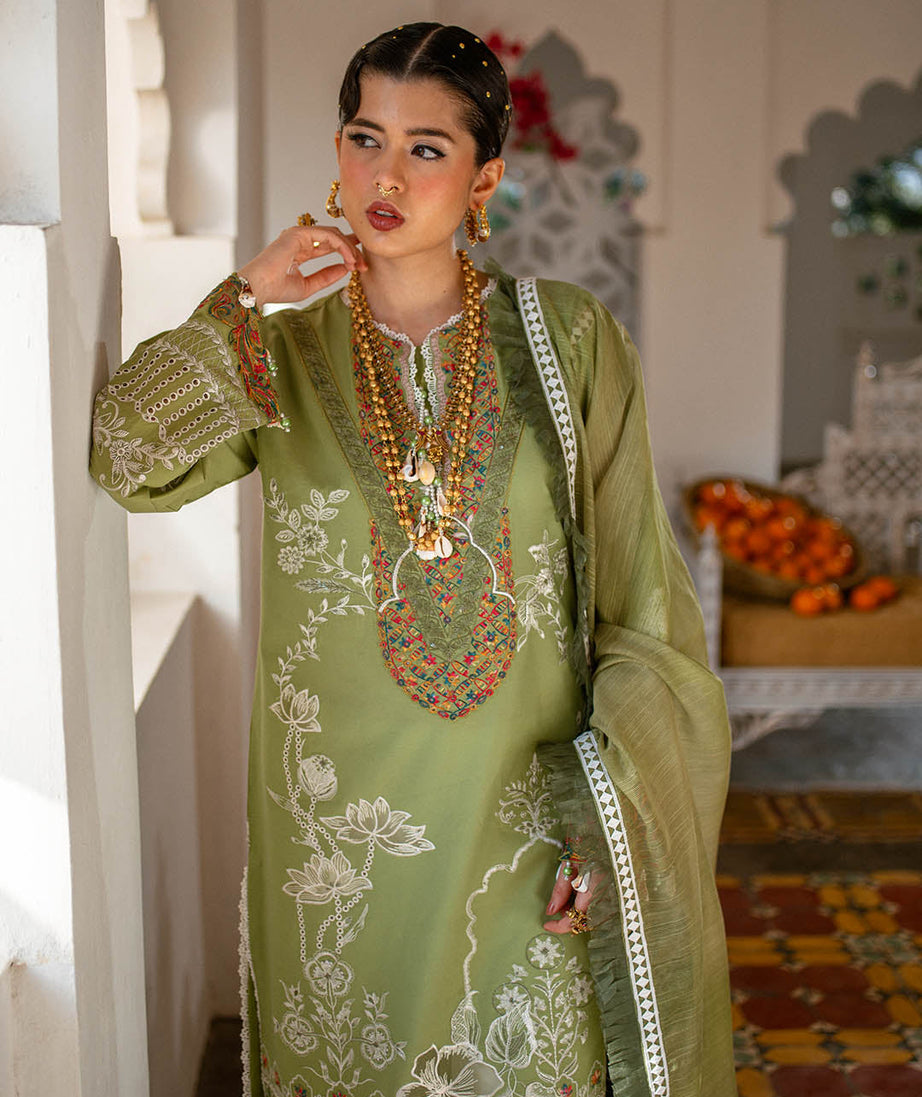 Sajna Luxury Festive Lawn'25 D#08 (Omavi)