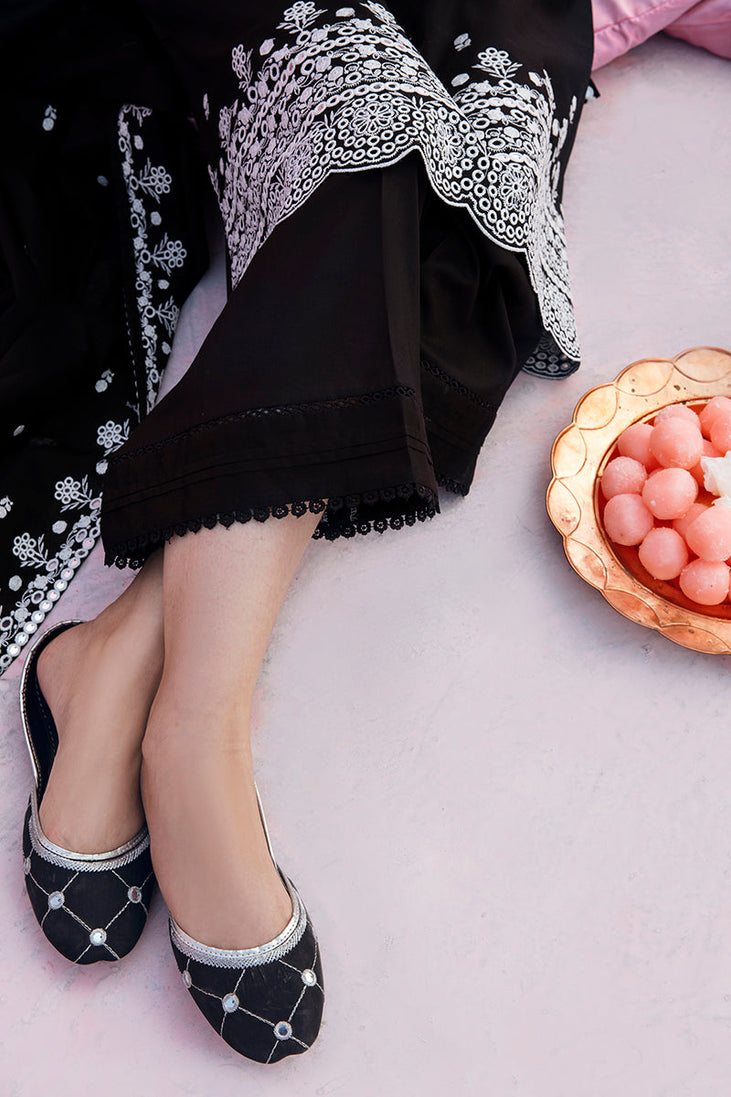 Cross Stitch Emb Lawn`23 D#5-A