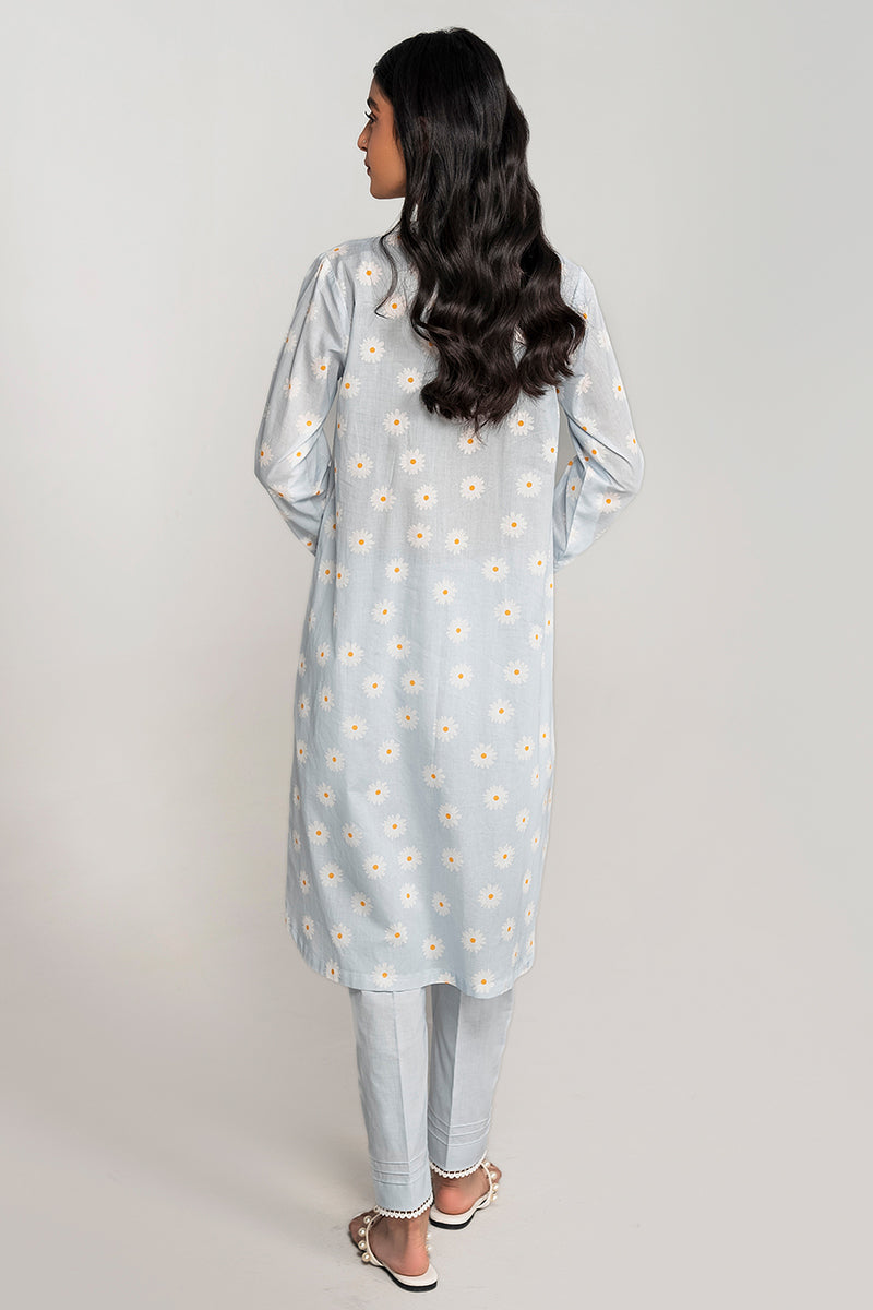 Cross Stitch Daily Lawn`23 D#17