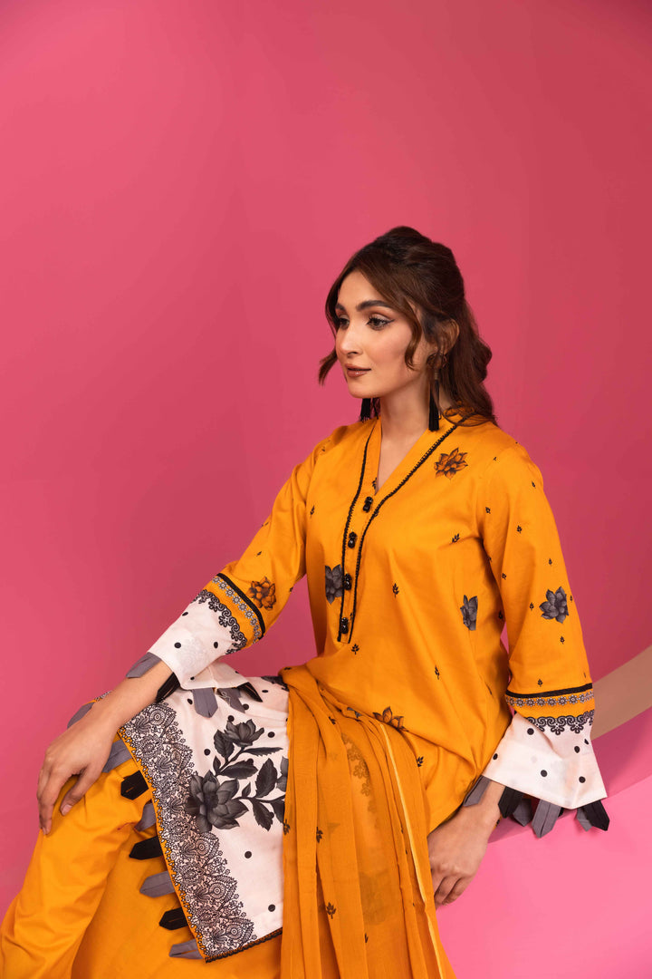 Gul-e-Lala Exclusive Lawn'24 D#01