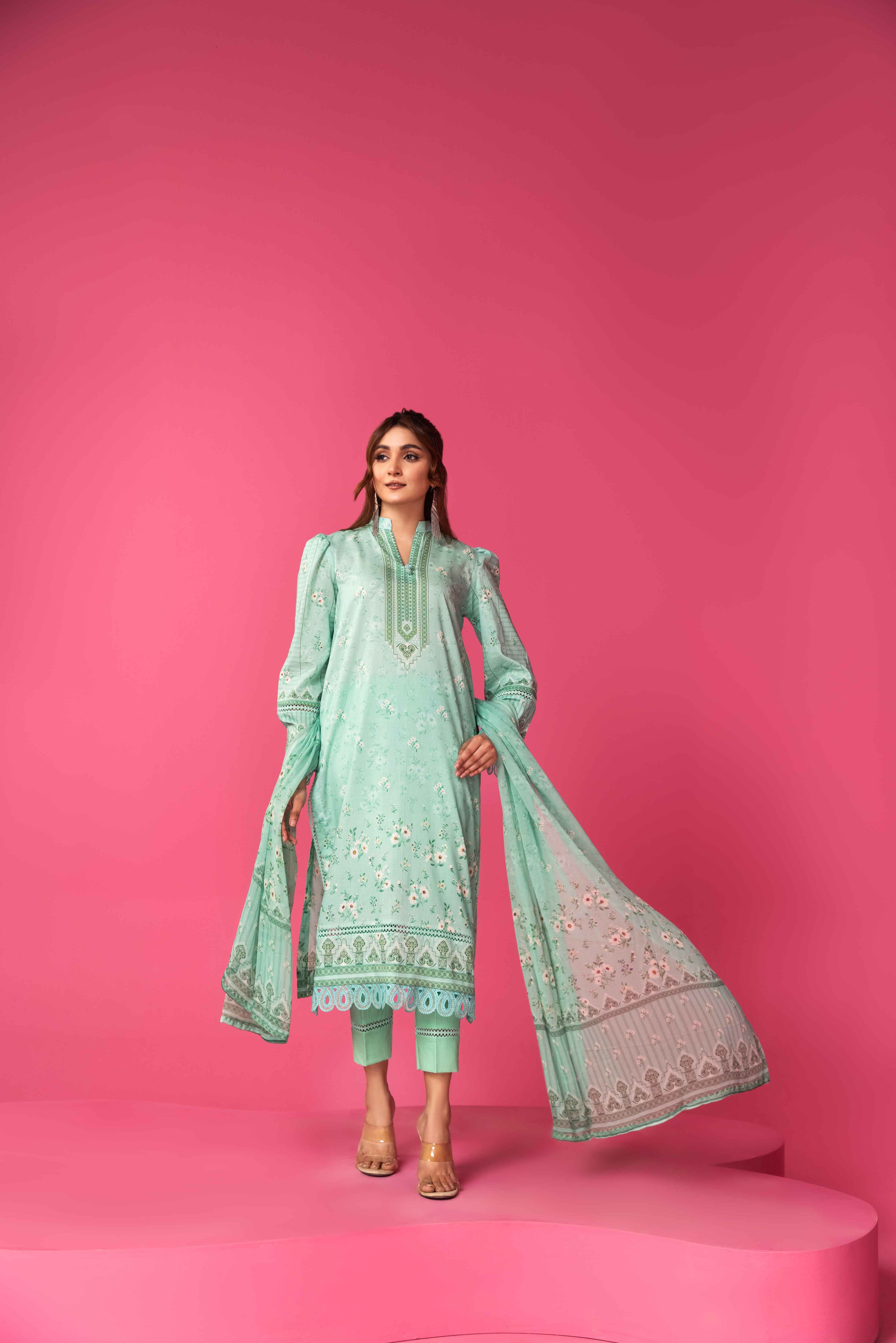 Gul-e-Lala Exclusive Lawn'24 D#02