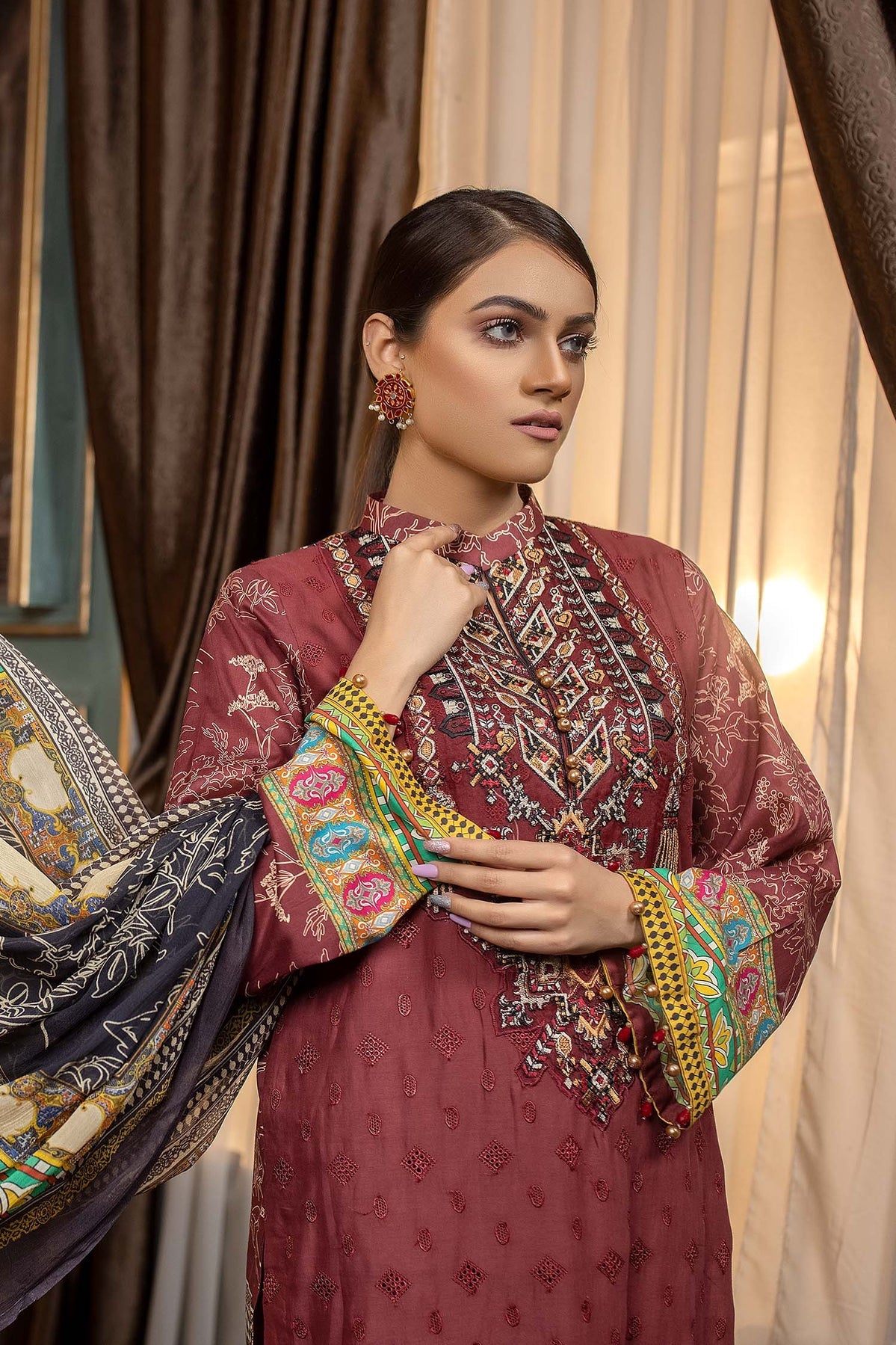 Zebaish Rang-e-Bahar Emb Lawn'22 D#6