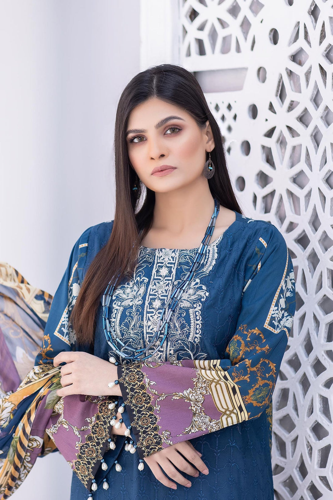 Zebaish Guzarish Emb Lawn'22 D#1