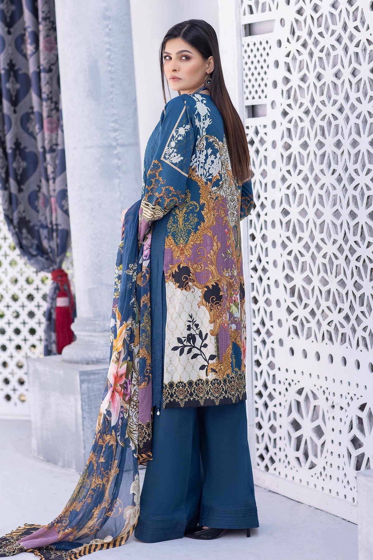 Zebaish Guzarish Emb Lawn'22 D#1