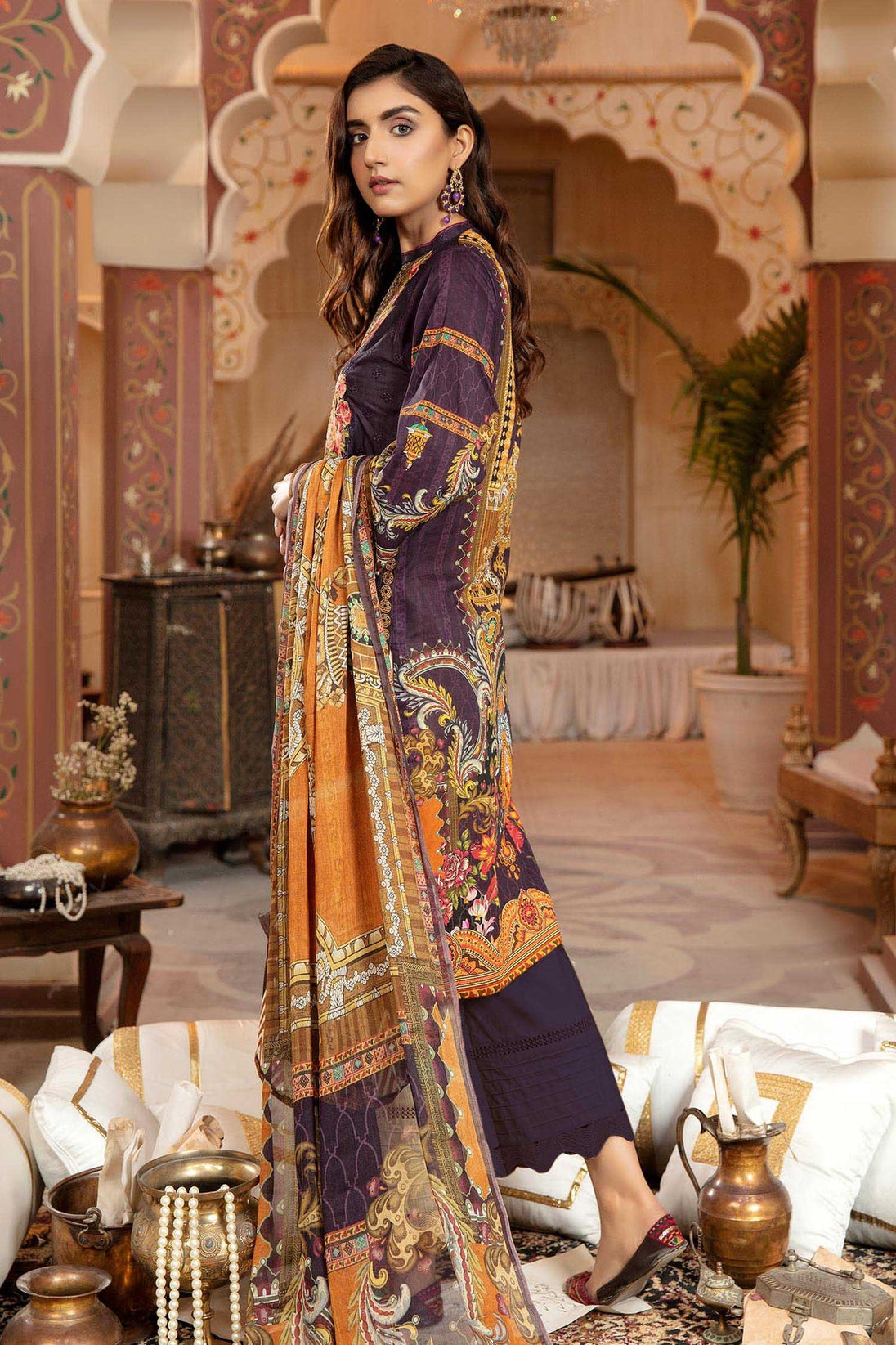 Zebaish Geet Schiffli Lawn`22 D#05