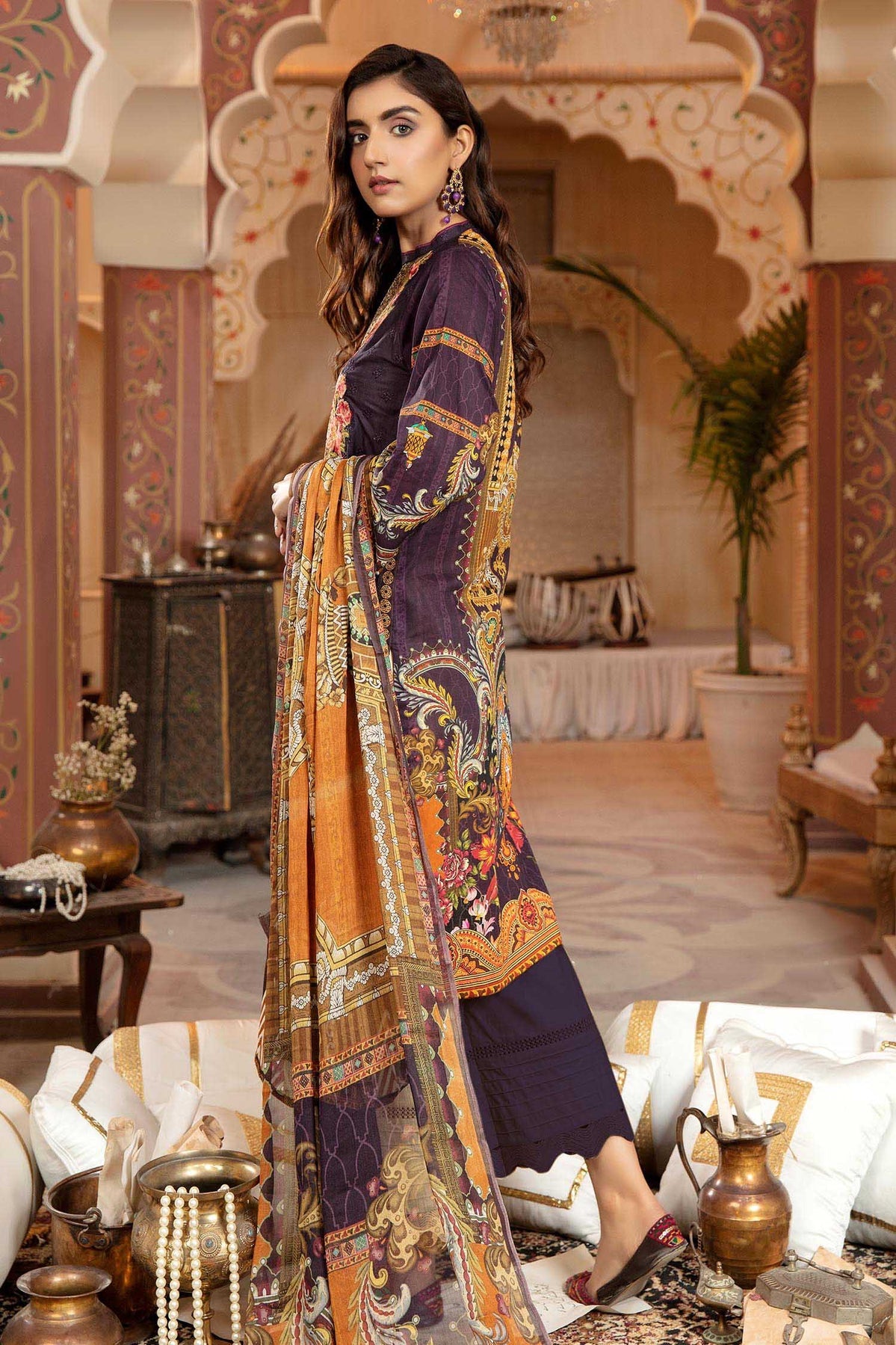 Zebaish Geet Schiffli Lawn`22 D#05