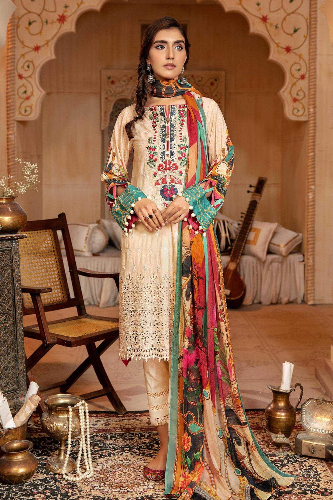 Zebaish Geet Schiffli Lawn`22 D#07