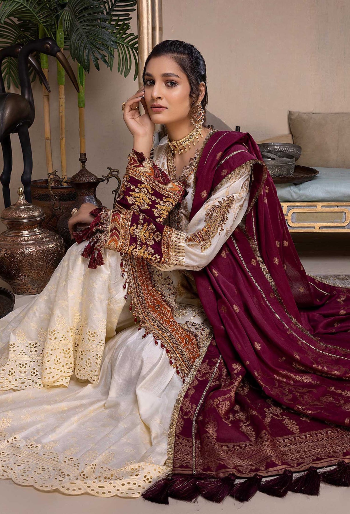 Naqsh Emb Jacquard Lawn`22 D#07