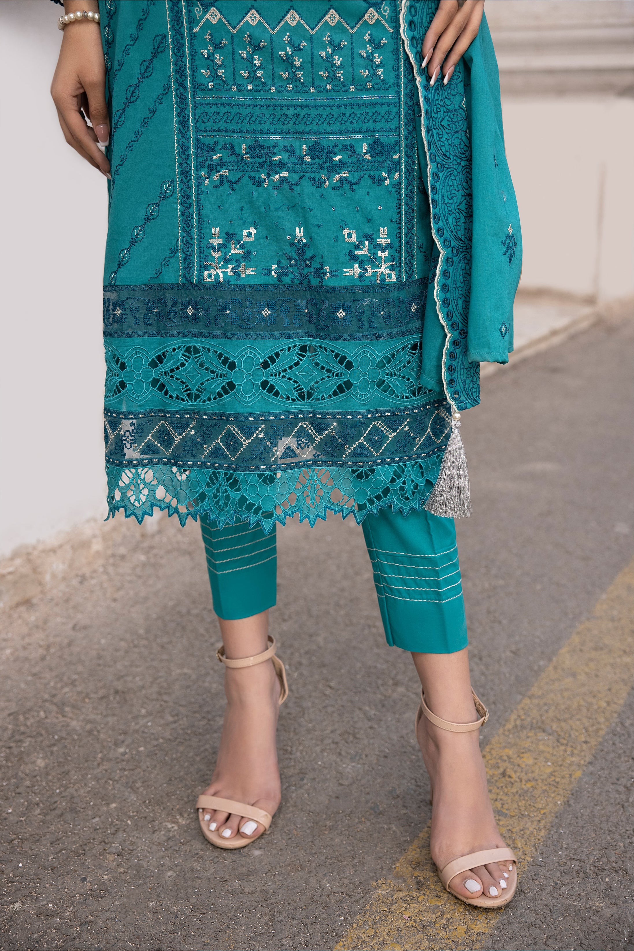 Lakhany Spring Emb Lawn`24 LG#017