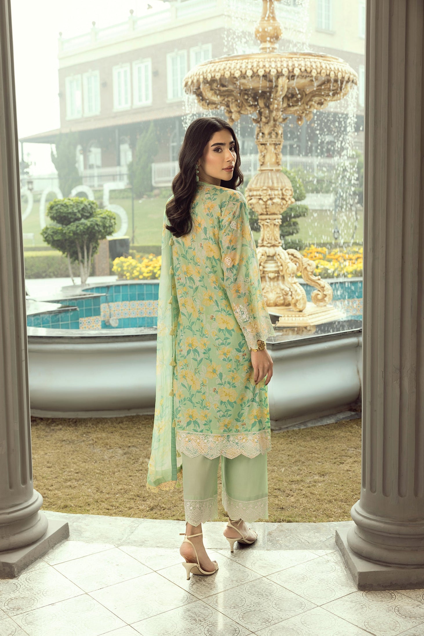 Lakhany Spring Emb Lawn`25 IZ#286