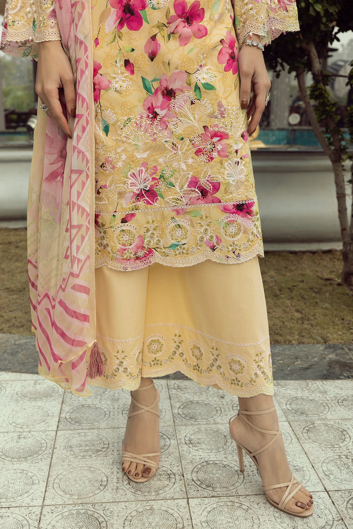 Lakhany Spring Emb Lawn`25 AR#99