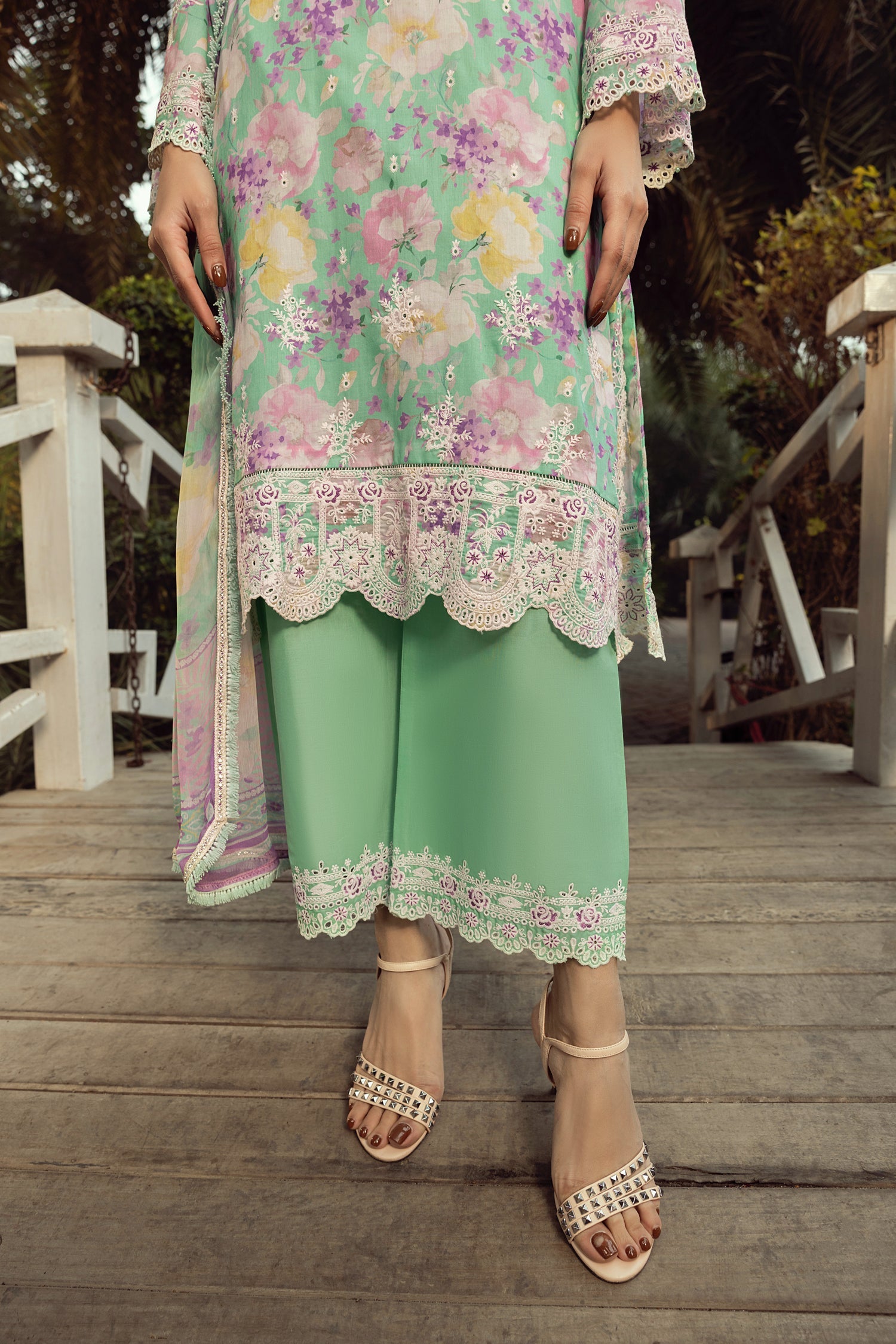 Lakhany Spring Emb Lawn`25 IZ#282