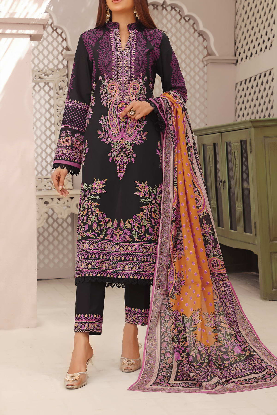 Misri Digital Print Lawn'23 D#12 Black