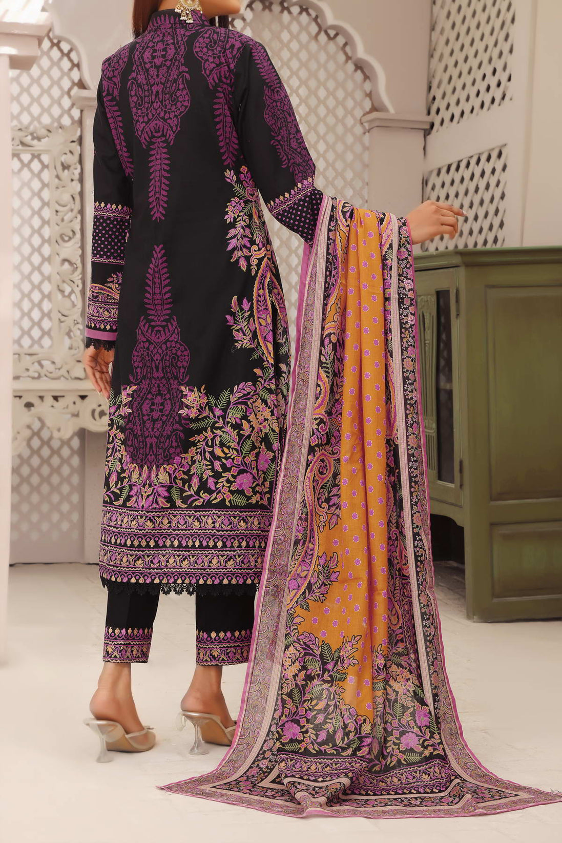 Misri Digital Print Lawn'23 D#12 Black