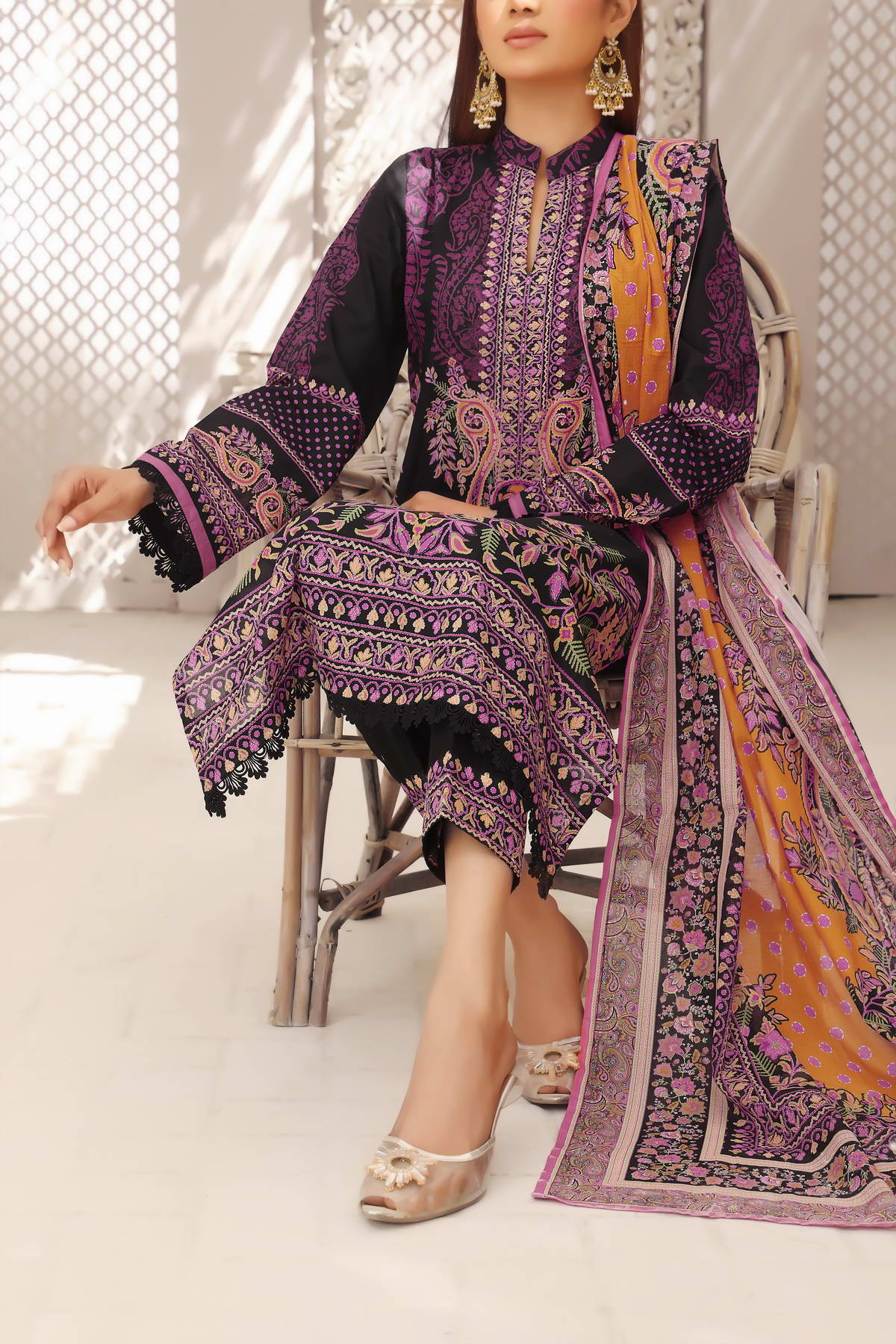 Misri Digital Print Lawn'23 D#12 Black