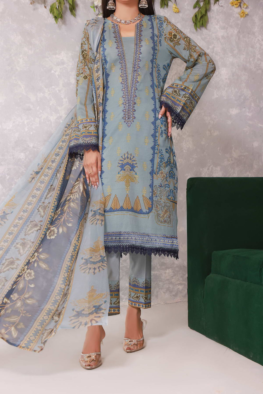 Ayesha Alishba Emb Lawn'23 D#17