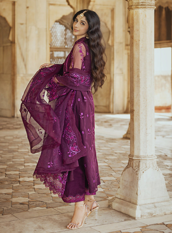 Zainab Chottani Tahra Festive`23 D#10 (MahBano)