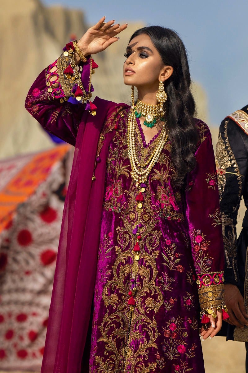 Sana Safinaz Winter Velvet Collection'21 D#5