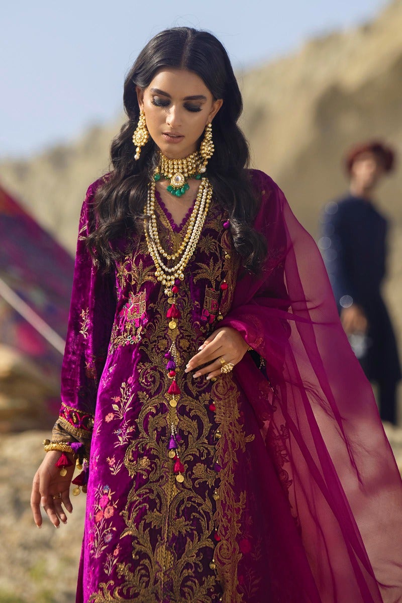 Sana Safinaz Winter Velvet Collection'21 D#5