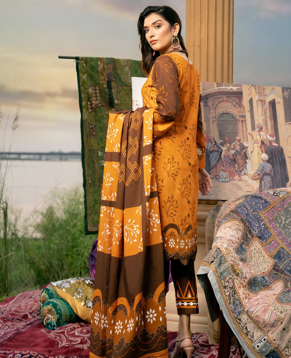 Noorma Kaamal Wintry Khaddar'21 D#6 Lily
