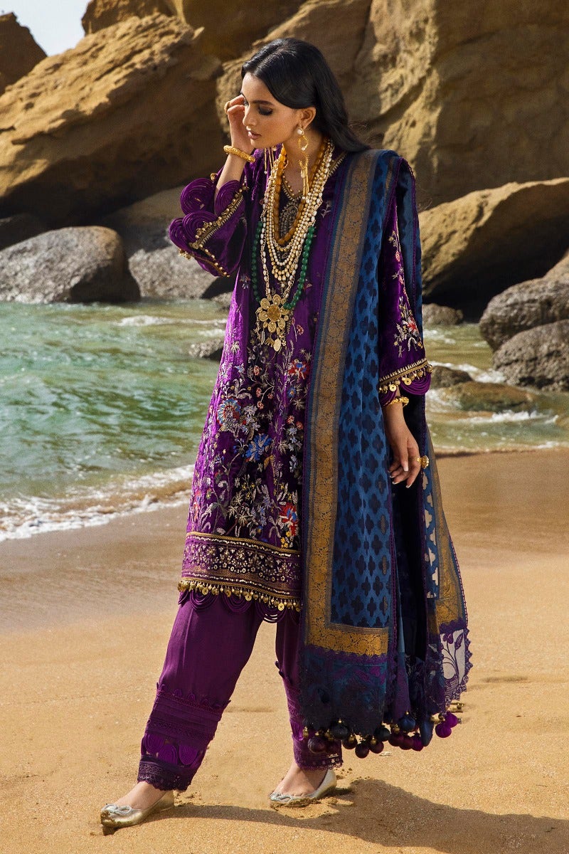 Sana Safinaz Winter Velvet Collection'21 D#6